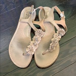 Floral detail born sandal